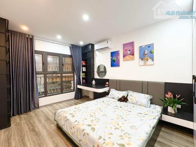 HƠN 8 TỶ SIÊU PHẨM TÂY HỒ -  6T THANG MÁY - FULL NỘI THẤT XỊN- 30M RA PHỐ - 2