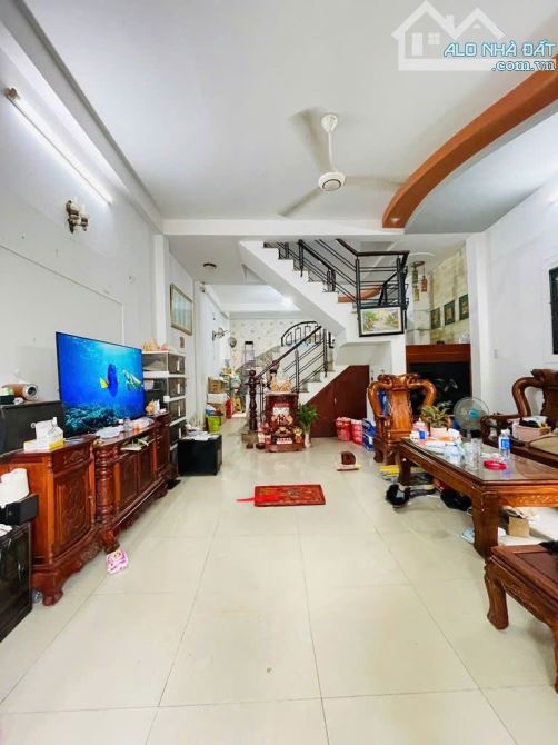 BÁN NHÀ GÒ VẤP HXH – GẦN CHUNG CƯ DREAM HOME – 95M² (NGANG HƠN 5M) – 3 TẦNG – GIÁ 8 TỶ - 2