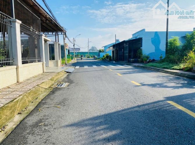 Bán đất đường Đồng Tâm, xã Trung Chánh, DT (5x18) 93m2, SHR, khu dân cư xây tự do 2 tỷ 050 - 2