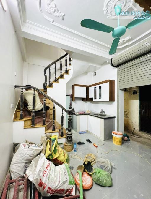 Bán Nhà Bạch Đằng 18M x 5T Chỉ 3,9 Tỷ. 40M ra phố, nhà đẹp, ngõ nông - 2