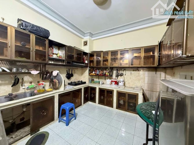 Hẻm 7M thông Lê Hồng Phong. Q10. Gần 50m2. 3 tầng. 4PN. Sổ vuông đẹp. Chỉ 8 tỷ. - 2