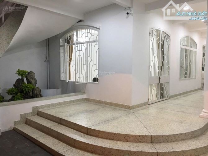 BÁN NHÀ KHU BIỆT THỰ 38 NGUYỄN VĂN TRỖI, P.15, Q. PHÚ NHUẬN. GIÁ CHỈ 239 TRIỆU/M² - 2