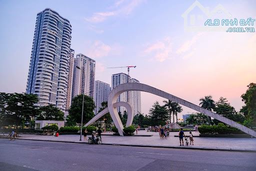 Bán phân lô 34 Xuân La, ngõ to như phố, lô góc vỉa hè 2 mặt kinh doanh, DT 100m2, MT 7m - 2