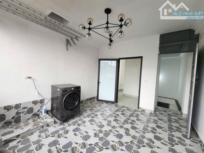 NHÀ RIÊNG QUAN NHÂN – 31M² – NGÕ THOÁNG – 20M RA PHỐ – DÂN TRÍ CAO – 7 TẦNG – GIÁ 8.75 TỶ - 2