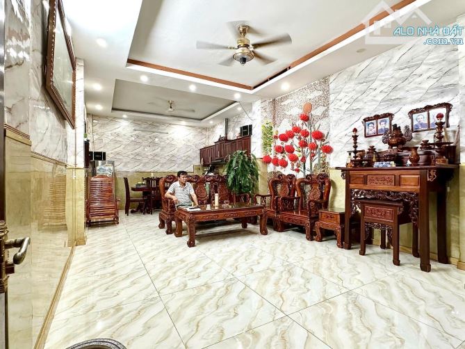 Đối diện ETOWN Cộng Hòa, hxh  tránh, 4.45m x 18m, 9pn, chỉ 11 tỷ - 2