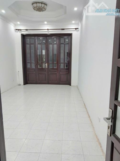 📣BÁN NHÀ PHỐ KIM ĐỒNG 50M2, 5 TẦNG, MT 4 M. GIÁ 17.5 TỶ. PHÂN LÔ, Ô TÔ TRÁNH, VỈA HÈ - 2