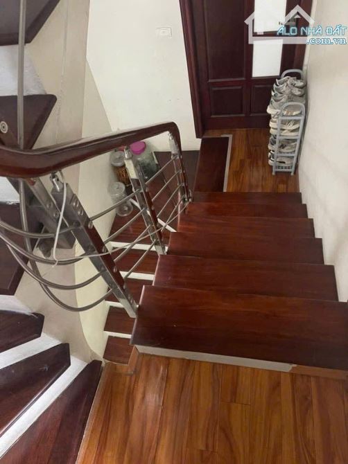 PHÂN LÔ CẠNH CHỢ XANH - 2 MẶT NGÕ THOÁNG - Ô TÔ DỪNG ĐỖ - DÂN XÂY 40m2 * 5T - 2