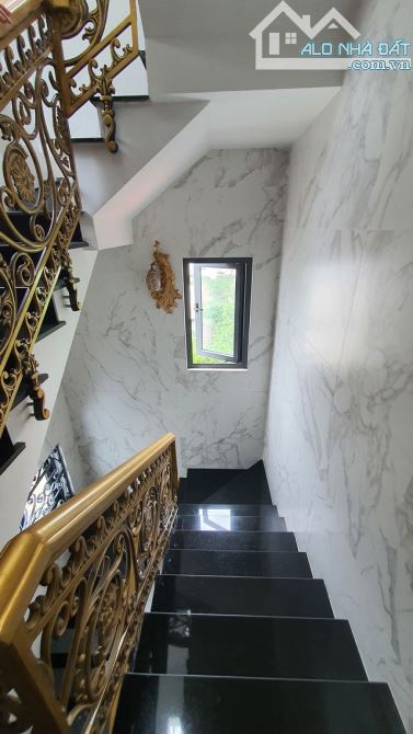 🔥 NGỘP 🔥 BÁN NHÀ 5 TẦNG Mạc Đĩnh Chi, nở hậu 8.6m, XD: 196m² sử dụng - 2