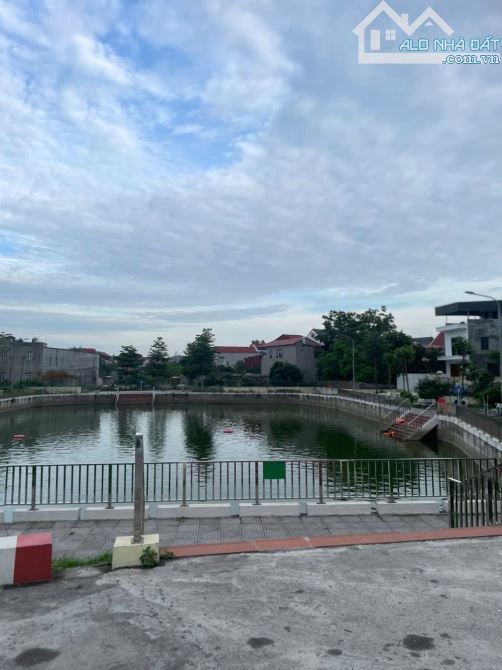 Bán nhanh lô góc 2 mặt tiền thổ cư Kim Chân, Tp Bắc Ninh - 2
