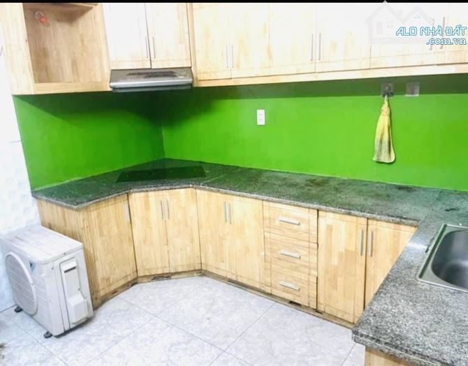 CẦN BÁN NHÀ 4 TẦNG,5PN - QUẬN 3 - H3G - LÝ CHÍNH THẮNG - DT: [ 4m x 10m ] - CHỈ 5,2 TỶ TL - 2