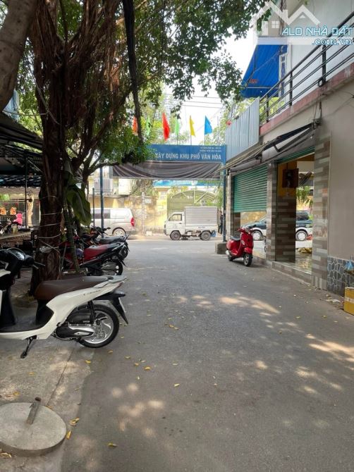 NHÀ 140m² (4.5 x 27) - HXH PHẠM VĂN BẠCH  - GẦN EMART - GIÁ 7.X TỶ - 2