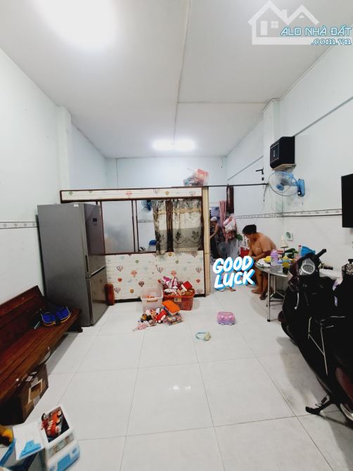 4 Tỷ 550 (T.Lượng) - Nhà Hẻm Ô tô Đường Lê Văn Quới, 40m2, 2 lầu, 3 P.Ngủ - 2