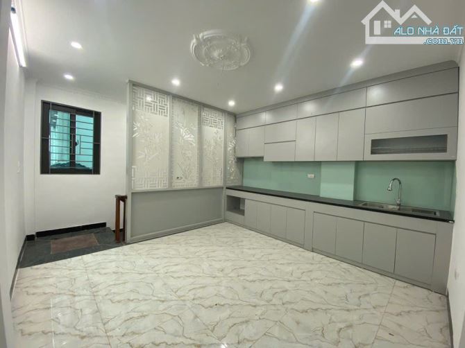 Bán nhà Vĩnh Quỳnh 5 tầng mới Koong 50m  ô tô dừng đỗ tiện ích sẵn có giá 7.6 tỷ - 2