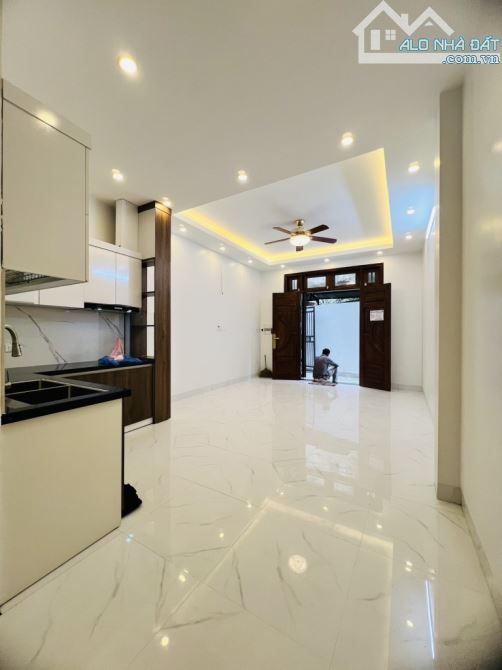 🏡Nhà mới Xuân La - Tây Hồ dt 39m2 nhỉnh 9 tỷ Thang máy xây 6 tầng -  Thang máy , Gần oto - 2
