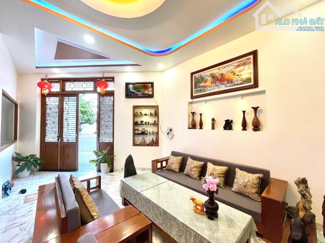 Nhân - Nhà TĐC VCN Phước Long ngang 13,5m bán 15tỷ - 2