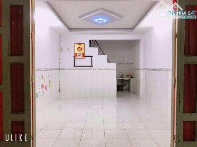 Bán nhà giáp Tân Phú ngay chợ Bình Long 28m2 2 tầng BTCT 2,55 tỷ TL - 2