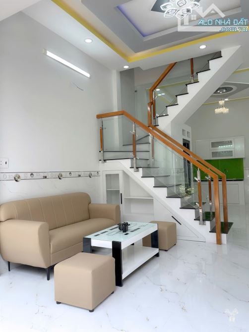 4 tỷ 050 (T.Lượng) - Nhà Hẻm Ô tô Đường Lê Văn Quới, 40m2, 2 lầu, 2 P.Ngủ - 2