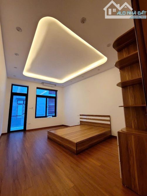 Bán nhà Mỗ Lao Hà Đông ô tô cạnh,gần hồ , ô tô cách vài bước chân, DT 51m2 x MT 5m - 2