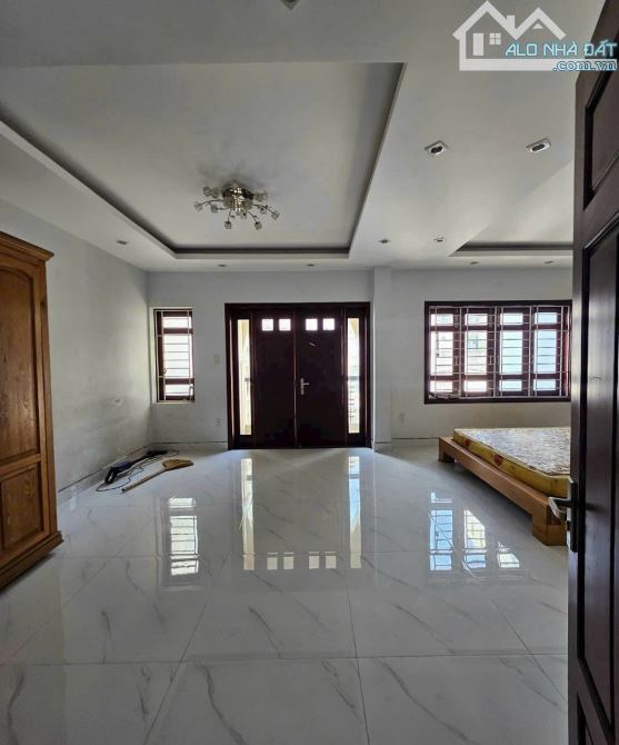 Bán nhà mặt tiền nguyễn bỉnh khuyêm ngang 7,5m cạnh biển - 2