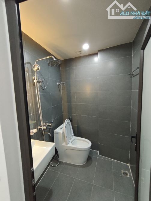 Bán nhà phố Đội Cấn 35m 5 tầng giá 6tỷ550 triệu - 2