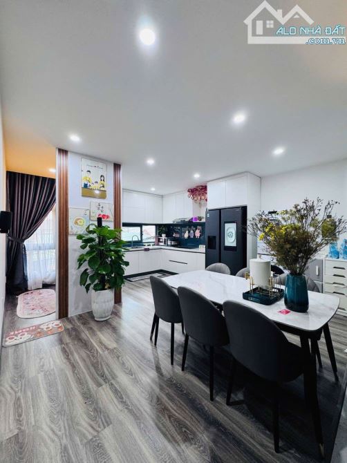 Nhìn Là Mê – Nhà Đẹp Lung Linh Gần Trường Chinh – Ngang 8m Hiếm Có – Giá Chỉ 3.x Tỷ. - 2
