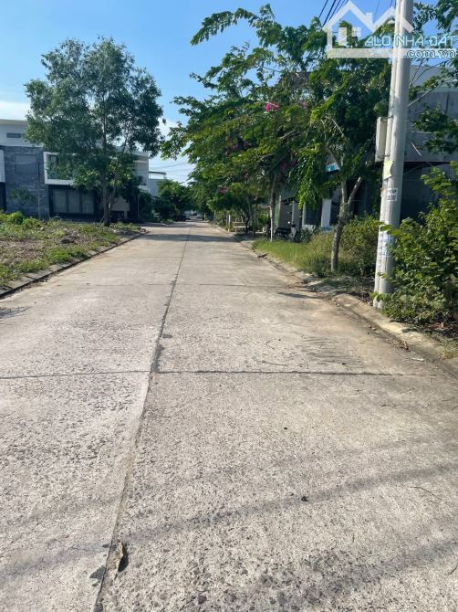 Bán lô đất Đg D9 LG 13m view công viên dt 5x20=100m2 giá 1ty850 sau lưng trường ĐHQT - 3