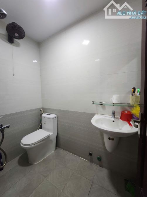 HẢI CHÂU –BÁN NHÀ 3 TẦNG 3 MÊ MẶT TIỀN ĐƯỜNG 7,5M –VŨ HỮU - VỊ TRÍ SẠCH ĐẸP – LIỀN VINMEC - 3