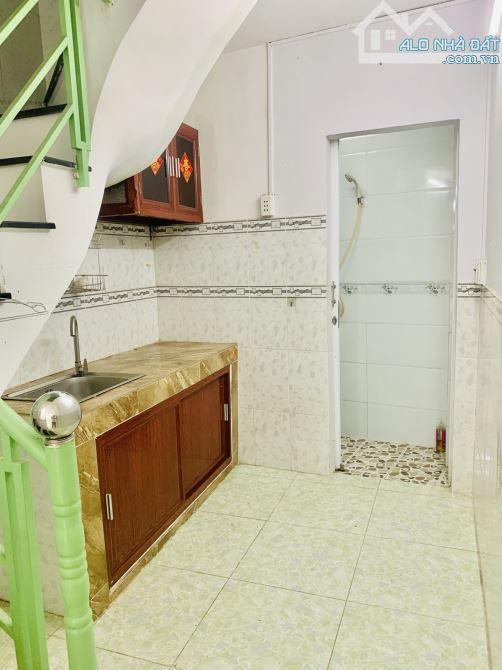 Bán nhà Âu Dương Lân P1Q8, nhà đẹp 3 tầng vào ở ngay, giá chỉ 2,4 tỷ - 3