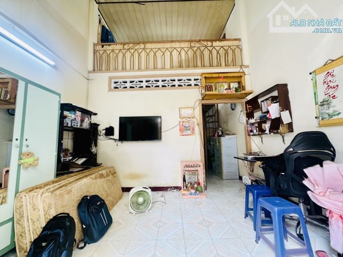 Nhà mặt tiền Cây Sung Q8, ngang 4,2m, 40m2, sổ đẹp không quy hoạch. Vị trí đẹp - 3