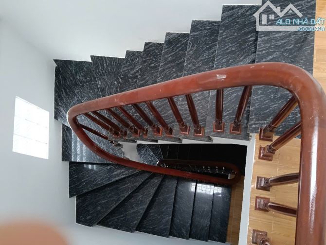 🏠 BÁN NHÀ 5 TẦNG – NGÕ NÔNG – CÁCH Ô TÔ 10M – DI TRẠCH, HOÀI ĐỨC 📐 DT: 30m² | 💰 Giá: 4, - 3