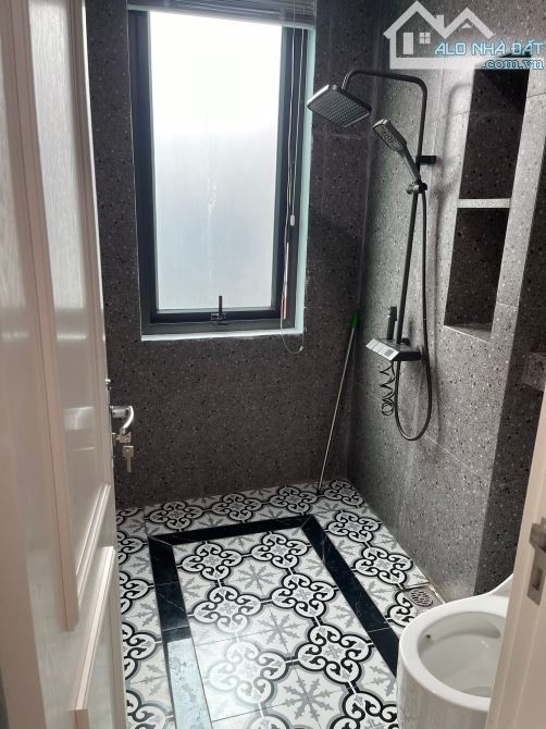 BÁN NHÀ PHÂN LÔ HOÀNG VĂN THÁI, THANH XUÂN 64M² x 5 TẦNG Ô TÔ NGỦ TRONG NHÀ GIÁ 15,5t - 3