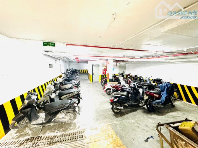 Bán Tòa Nhà Cách Phố Võ Chí Công 10m – Cầu Giấy – DT 176m² – 9 Tầng – Mặt Tiền 8m – Giá 72 - 3