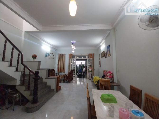 NHÀ BÁN GẤP - 105M2 - 2 TẦNG - SHR - NỞ HẬU - THẠNH LỘC 19 - QUẬN 12.  CHỈ  : 6,5 TỶ TL. - 3