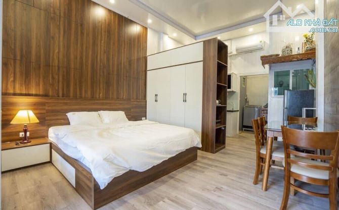 Mặt phố Hoàng Cầu 50m thông sàn vỉa hè rộng - 3