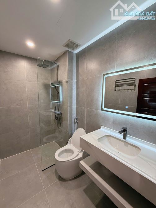 BÁN NHÀ NGỌC THUỴ,LB43M2 ,7 TẦNG THANG MÁY, MT 4,XE 7 CHỖ NGỦ TRONG NHÀ, FULL NỘI THẤT. - 3