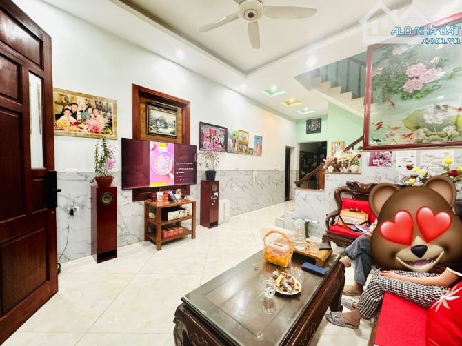 BÁN NHÀ P NGÔ GIA TỰ,LONG BIÊN, 4 TẦNG ,84M²  NHỈNH 12 TỶ  Ô TÔ TRÁNH.     bán nhà 4 TẦNG - 3