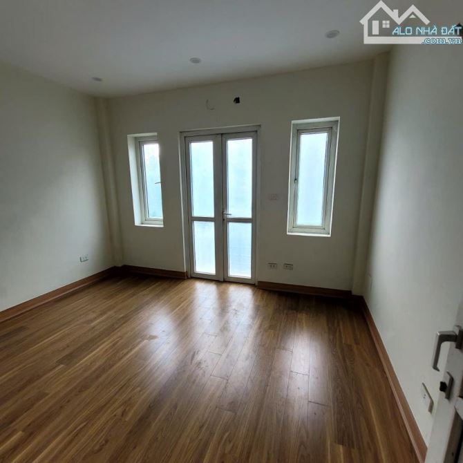 Nhà đẹp Bát Khối - 50m2 - 4 tầng dân xây - hơn 5 tỷ - ngõ siêu nông - 3