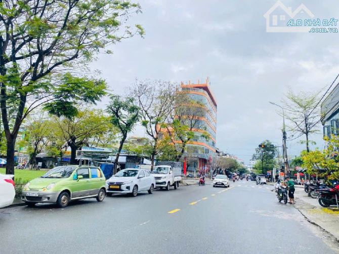 SIÊU PHẨM TOA NHÀ 4 TẦNG- LÔ GÓC - DIỆN TÍCH KHỦNG- MẶT TIỀN RỘNG- DÒNG TIỀN 50TR/THG - 3