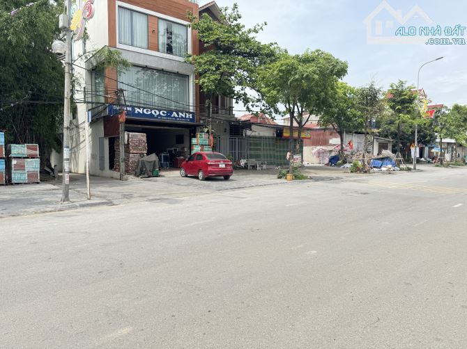GẦN CÔNG VIÊN CÂY XANH - ĐƯỜNG THÔNG OTO VÀO ĐẤT - CÁCH ĐƯỜNG LÊ HỮU TỰU 30M - 3