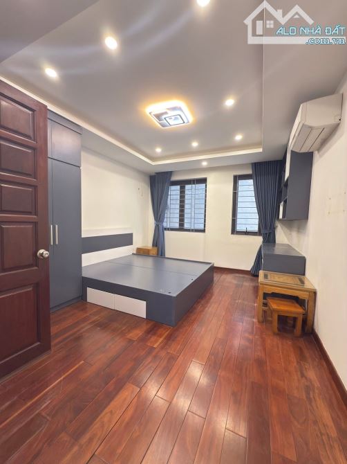40M RA PHỐ QUAN NHÂN - 2 THOÁNG TRƯỚC SAU - NỞ HẬU - TẶNG FULL NỘI THẤT - 8.75 TỶ - 3