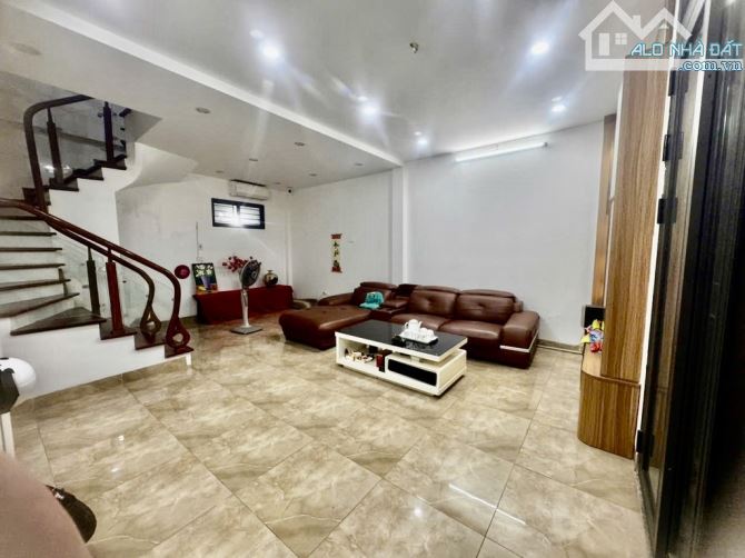 NHÀ TRIỀU KHÚC - GẦN OTO - 36M2 - 4 TẦNG - 6,x Tỉ - 3