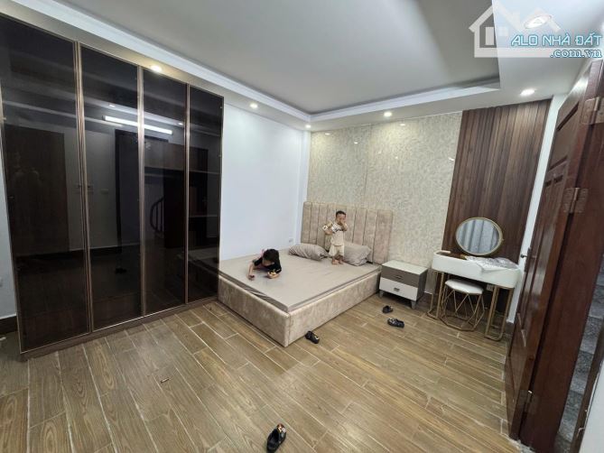 Nhà Vĩnh Hưng 30m 5 tầng, ô tô đỗ sát nhà- 3 BƯỚC RA Ô TÔ MẶT PHỐ, NGÕ TO THÔNG. - 3