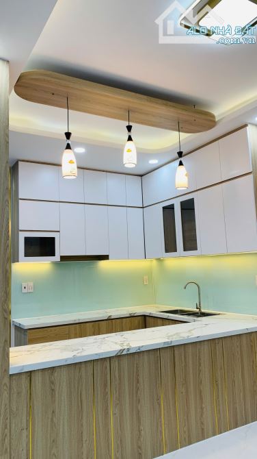 Nhà mới đẹp. Hẻm ô tô thẳng 1 trục Lê Văn Khương - Ngang 6m, gần Metro, tiện về Gò Vấp. - 3