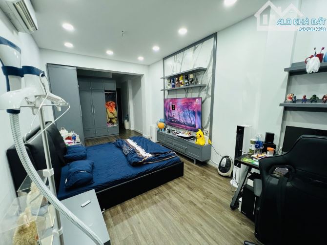 HOÀNG HOA THÁM - 3 BƯỚC RA HỒ - DÂN XÂY - GẦN ĐƯỜNG Ô TÔ - 36M - GIÁ TỐT - 3