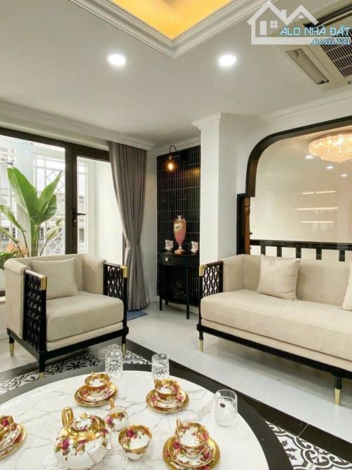 NHÀ ĐẸP- GARA Ô TÔ- KHU PHÂN LÔ- NGHI TÀM- 100M2- 4 TẦNG- MT:9M- 34 TỶ - 3
