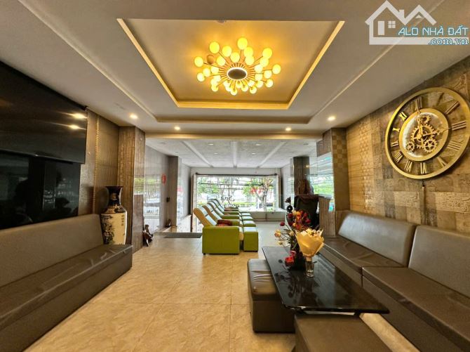 Nhân - 2 căn nhà vị trí đắc địa tp biển đường Lê Thánh Tôn bán 80 tỷ - 3