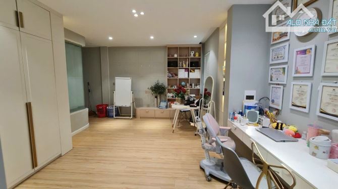 Nhà đẹp nguyễn Sơn 95X6T, thang máy, lô góc, 2 mặt ngõ ô tô tránh, kinh doanh 22.5 tỷ. - 3
