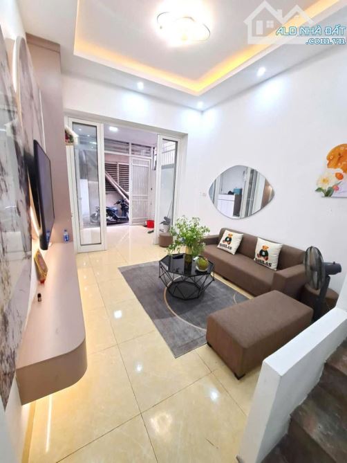 BÁN GẤP NHÀ LÔ GÓC TT HÀ ĐÔNG 4 TẦNG – 35m2 – NHỈNH 5,6 TỶ - NGÕ RỘNG - 3