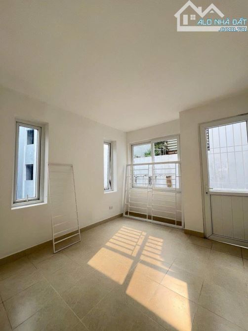 Chính chủ cần bán nhà mới Mỹ Đình. 60M2, Lô góc , ngõ thông, tiện KD - 3