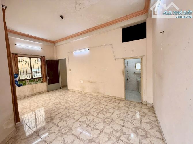 Bán nhà HXH 10m đường XVNT ngay sát rạch xuyên tâm 6.4x14=89m2 1T2L 8PN giá 11ty9 - 3
